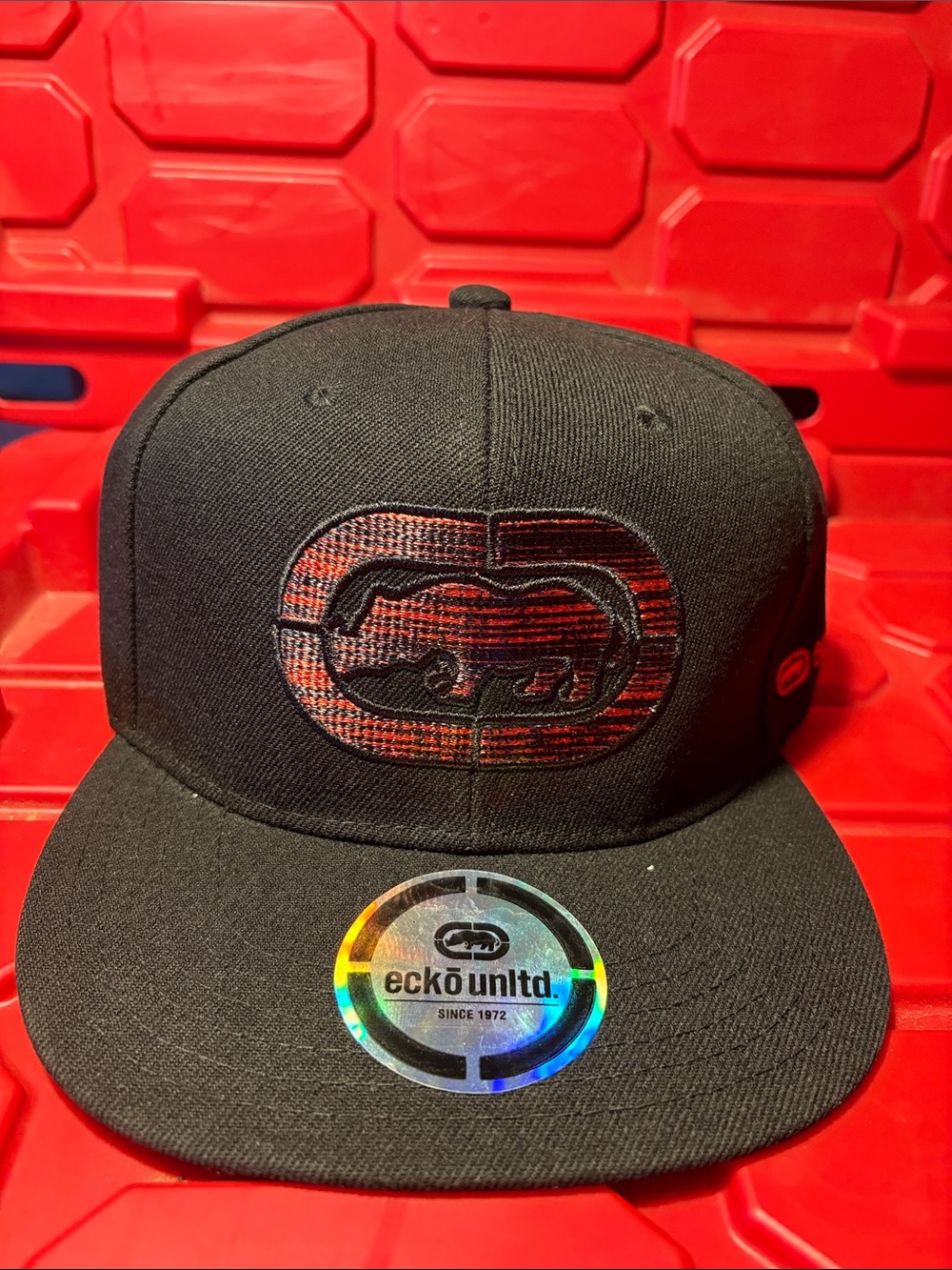 NWT Men’s Ecko Unlimited Black & Red Y2K SnapBack Hat Cap